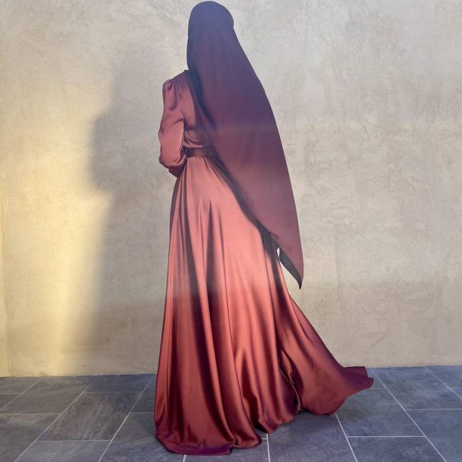 Robe Basma Bordeaux de Loam Boutique